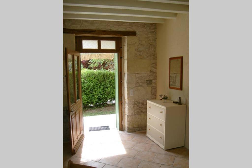 Petite maison au bord du canal Noyers-sur-Cher Extérieur photo