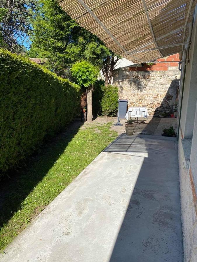 Petite maison au bord du canal Noyers-sur-Cher Extérieur photo