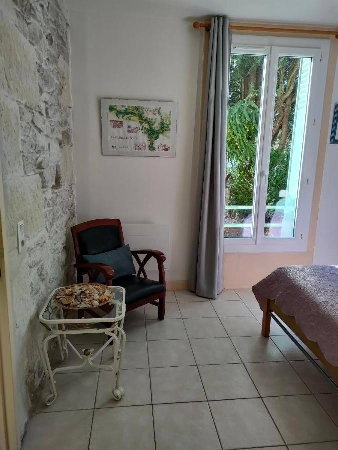 Petite maison au bord du canal Noyers-sur-Cher Extérieur photo