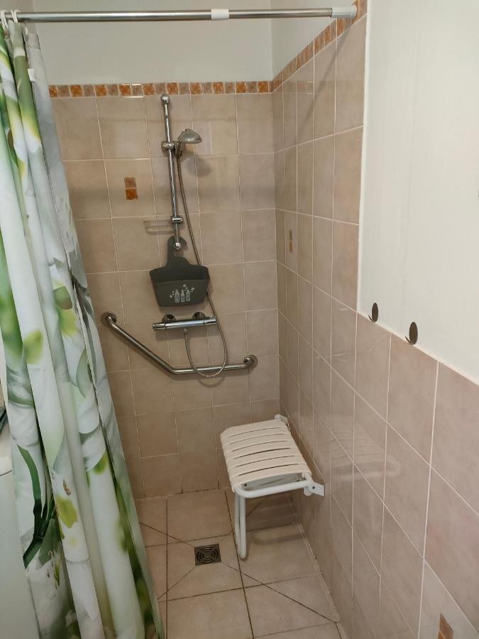 Petite maison au bord du canal Noyers-sur-Cher Extérieur photo