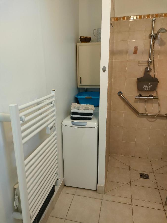 Petite maison au bord du canal Noyers-sur-Cher Extérieur photo